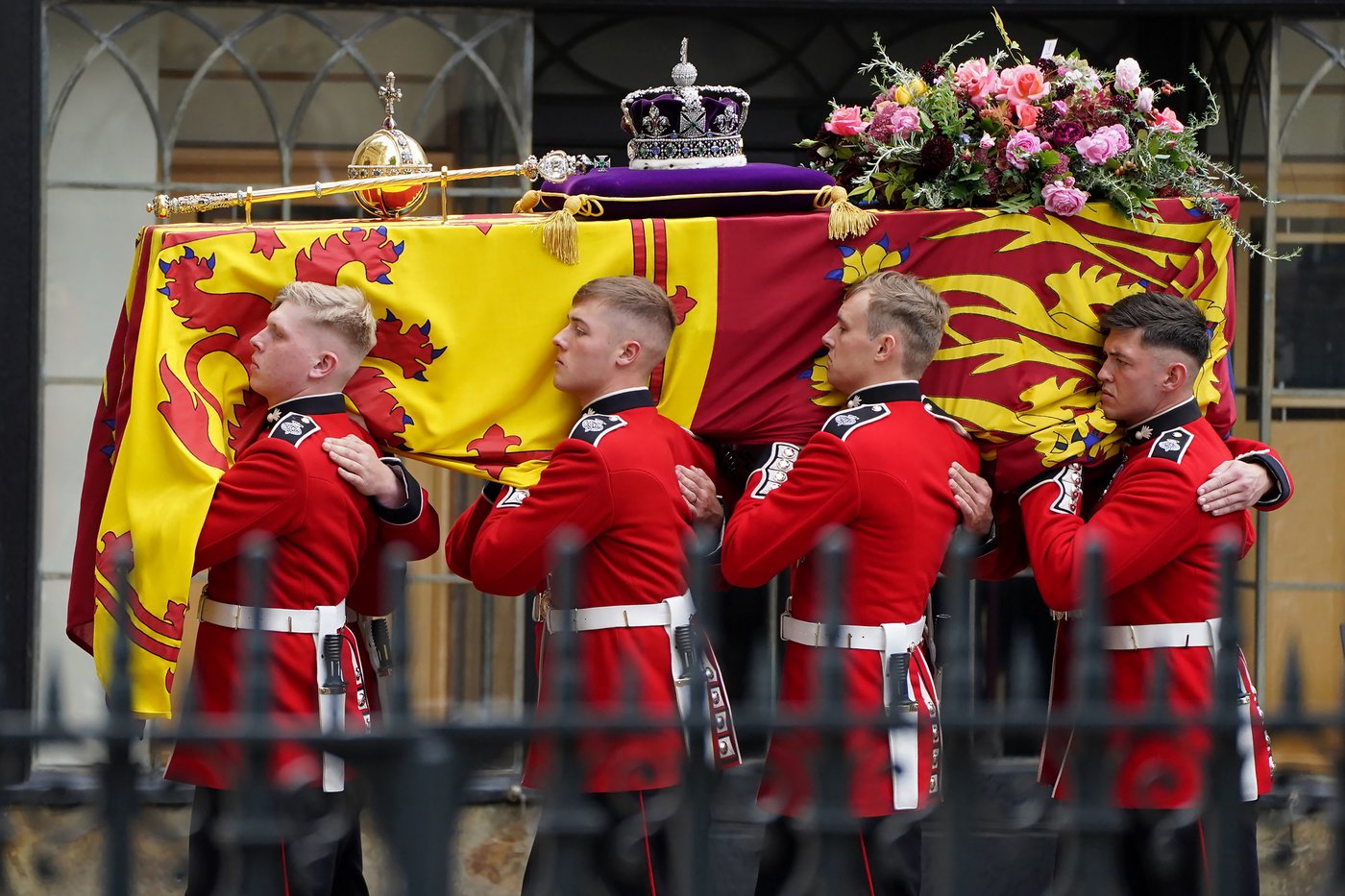 Mourners Look On As Queen Elizabeth s Funeral Procession Makes Way 